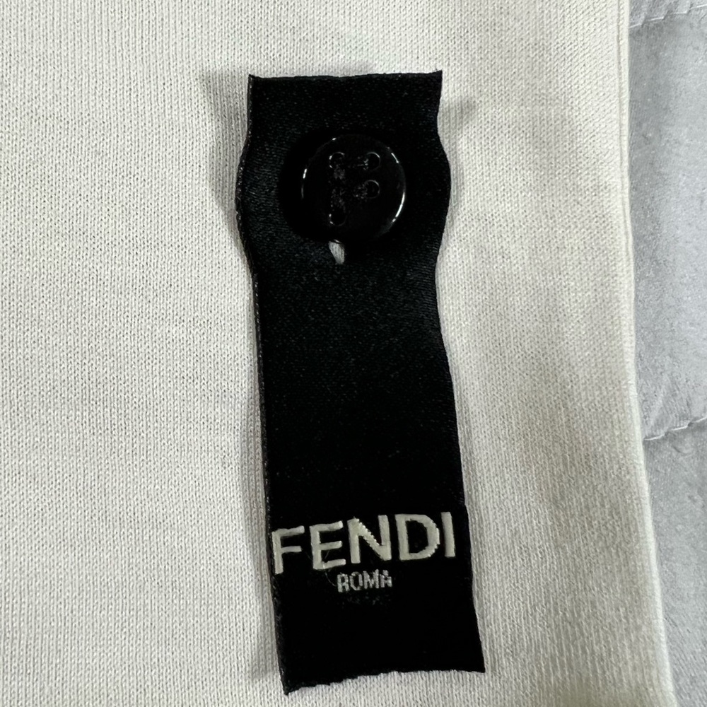 🛑SOLD🛑🦷FENDI FW19 BAG BUGS APPLIQUÉ TEE🦷 - Picture 3 of 9